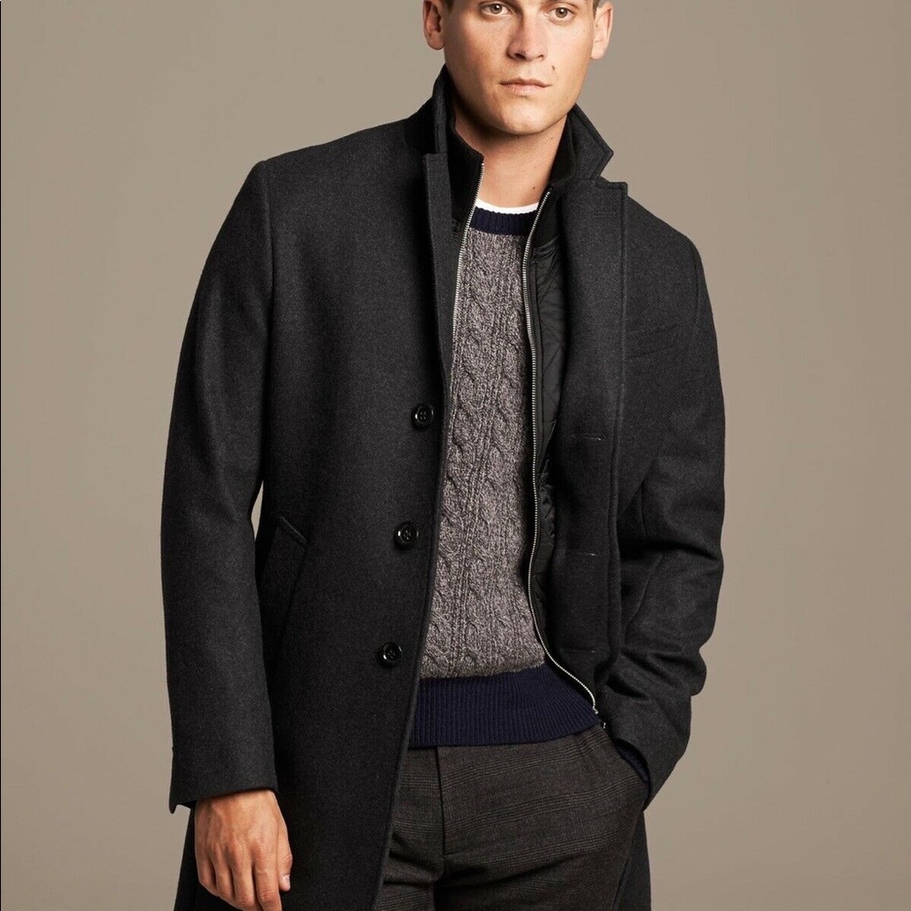 BANANA REPUBLIC LARGE THICKHEAVY LINED COAT